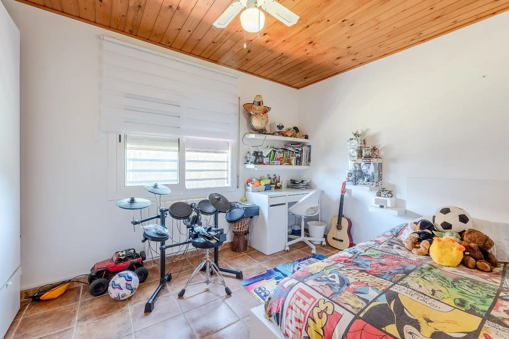 Bedroom of Houses for sale in Sant Cebrià de Vallalta  with Heating, Private garden and Storage room
