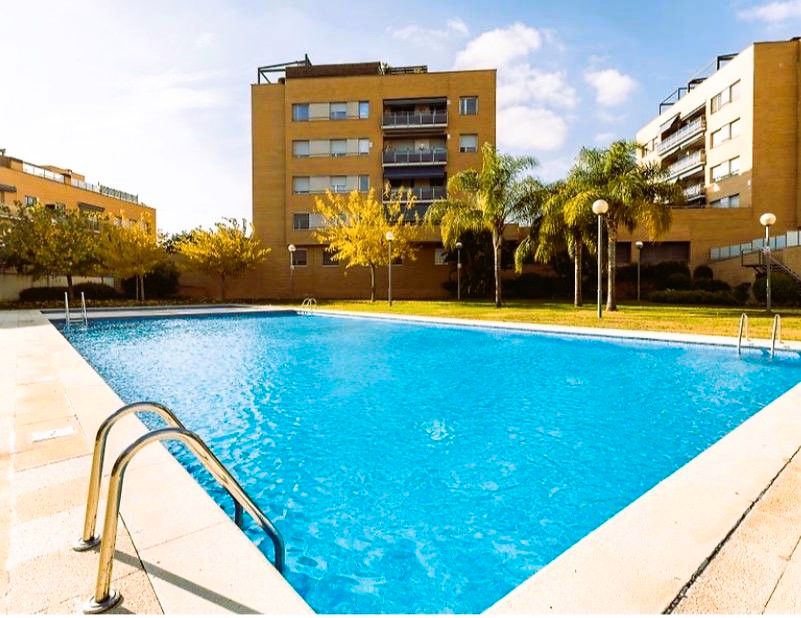 Piscina de Piso en venta en Montgat con Aire acondicionado, Calefacción y Jardín privado