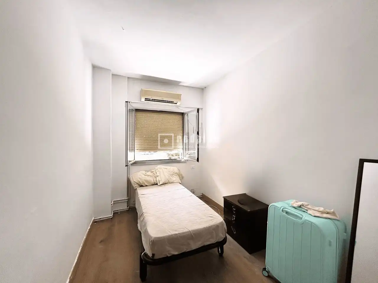 Bedroom of Flat for sale in Madrid  with Air Conditioner, Heating and Parquet flooring