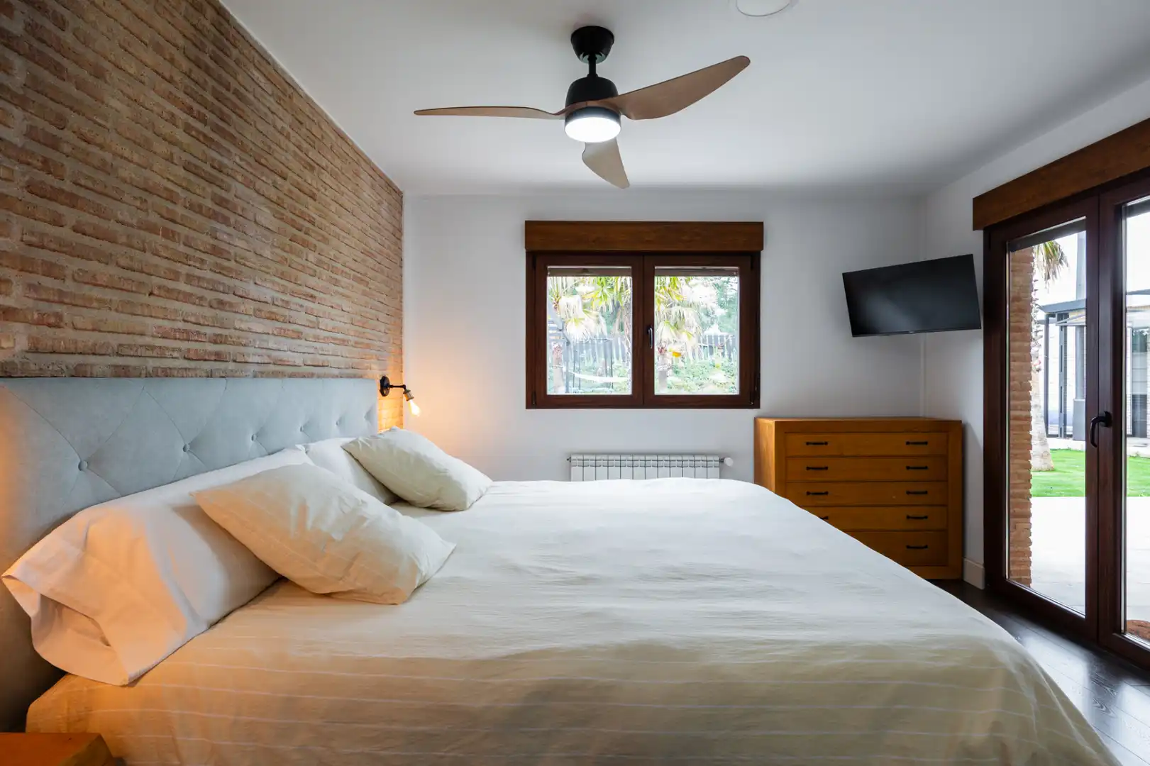 Habitación de Casa o chalet en venta en Layos con Aire acondicionado, Calefacción y Jardín privado