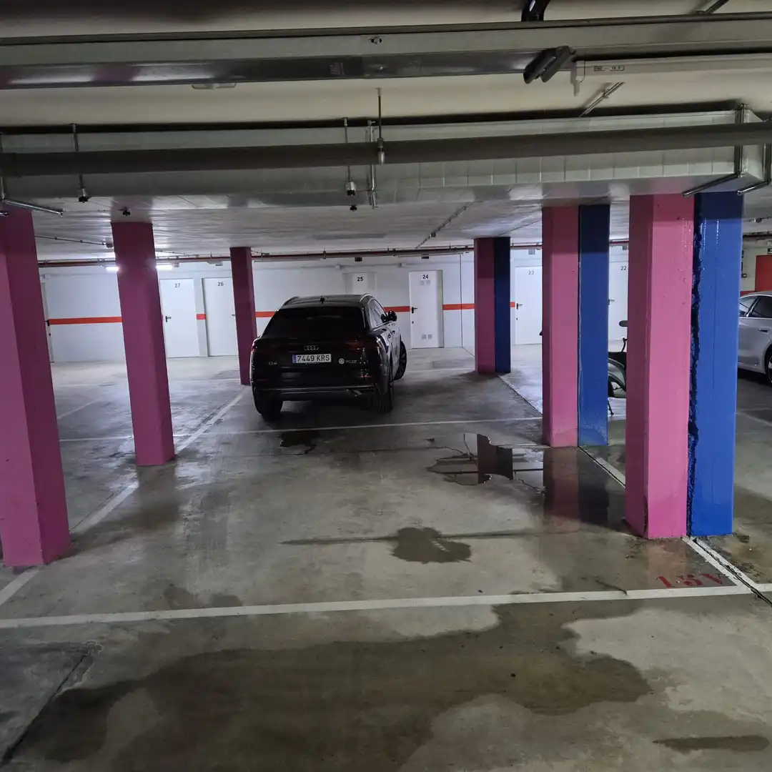 Parking with lift for sale in Av de Clota, imagen 7