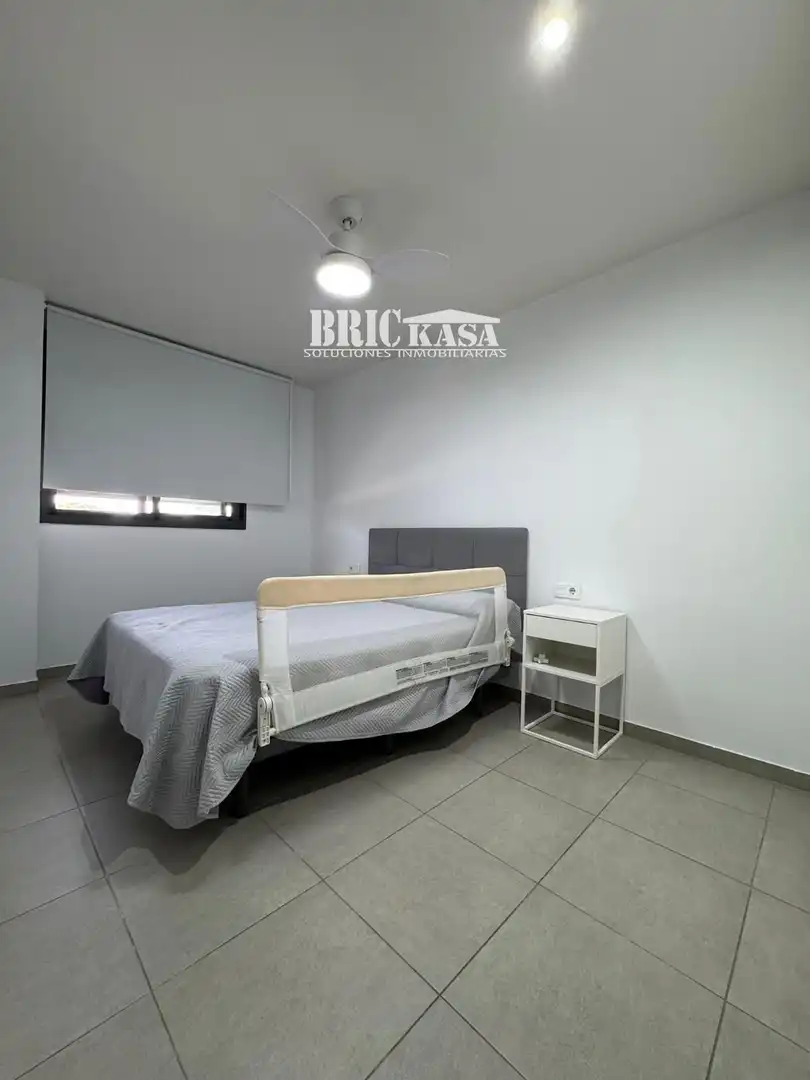 Bedroom of Flat for sale in Cáceres  with Air Conditioner and Terrace