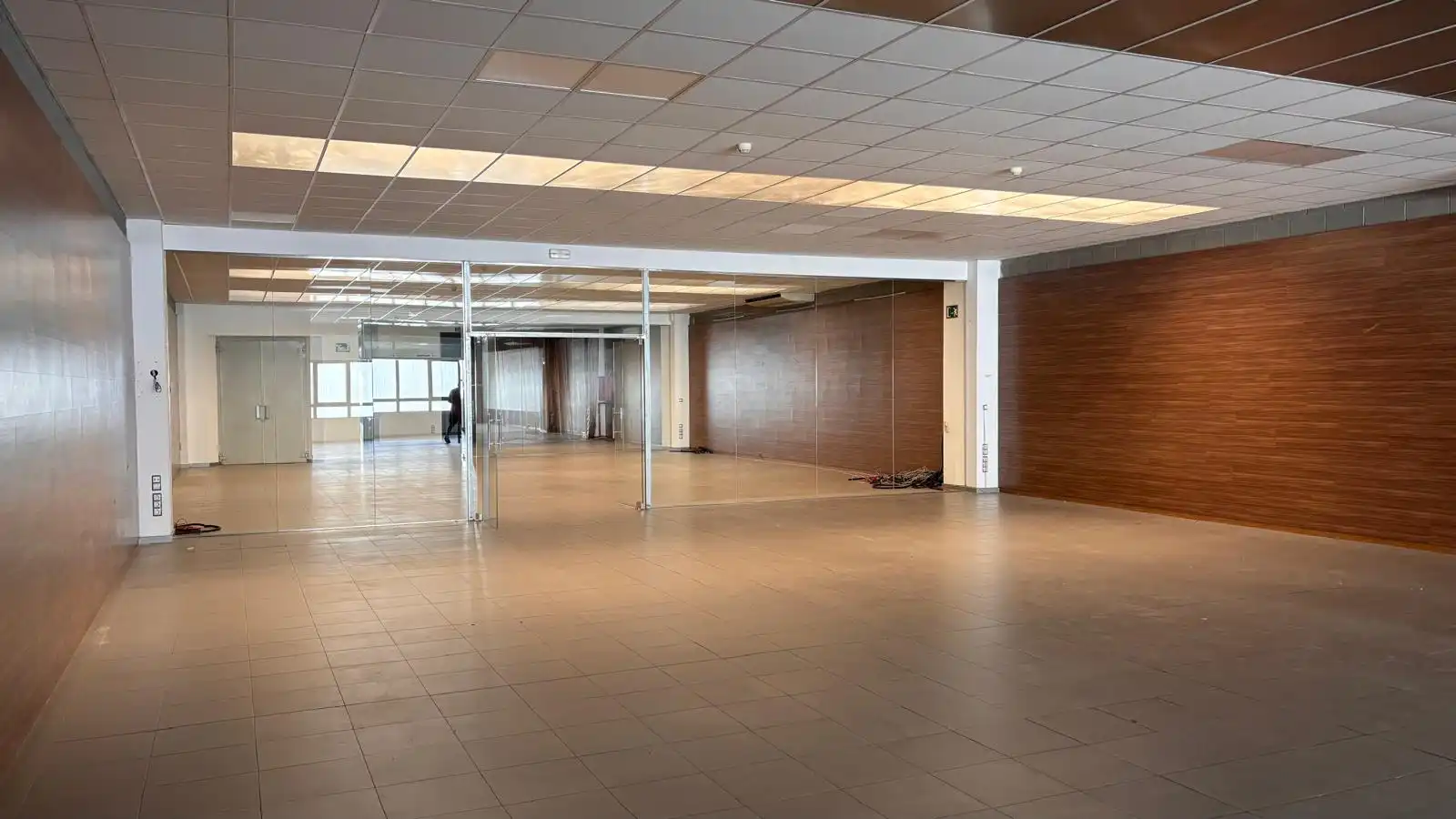 Industrial building with lift to rent in Avinguda del Maresme 64, imagen 8