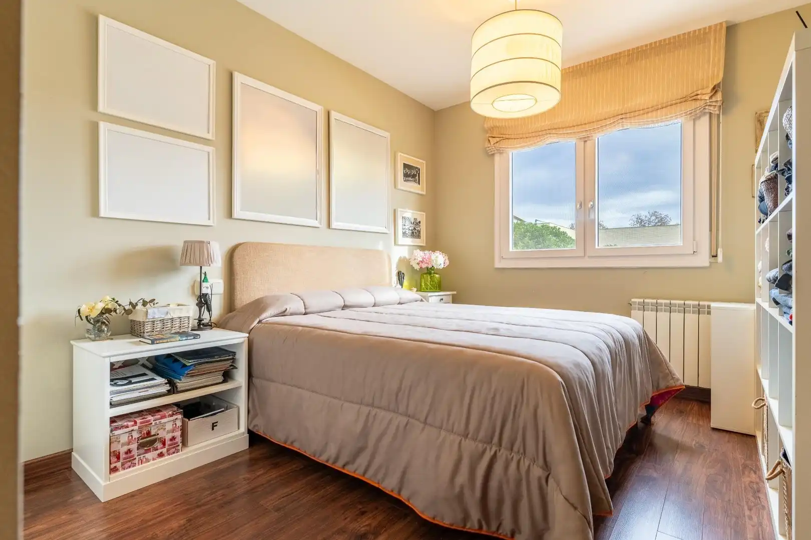 Habitación de Casa adosada en venta en Montbrió del Camp con Aire acondicionado, Calefacción y Jardín privado