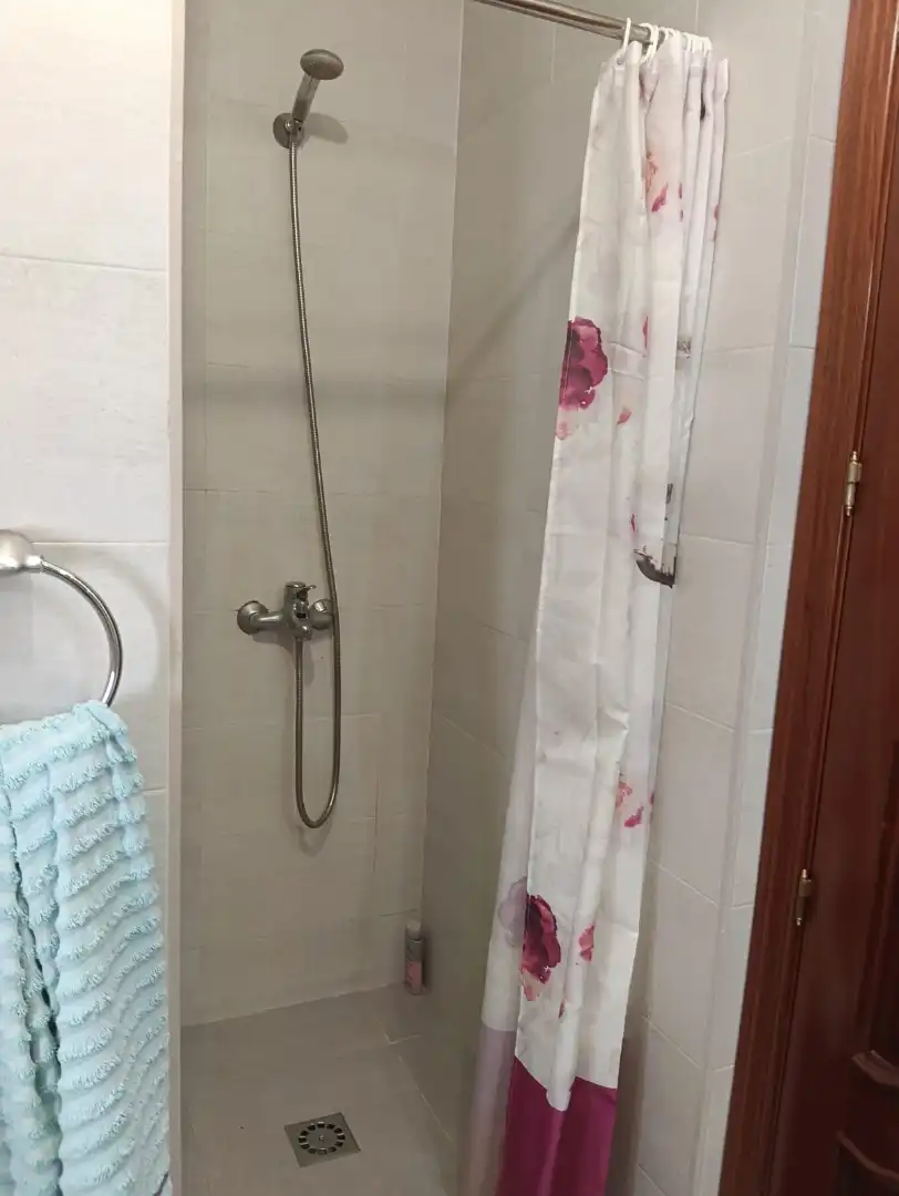 Bathroom of Flat for sale in Mérida  with Parquet flooring, Terrace and Storage room