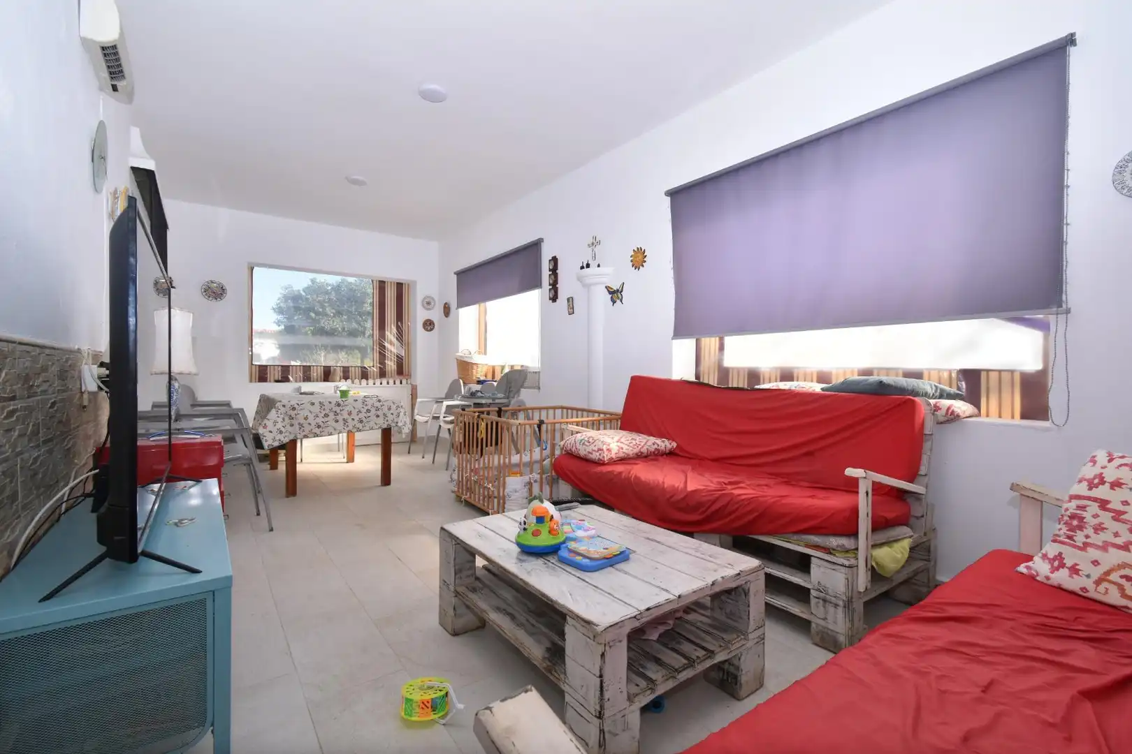 Living room of Houses for sale in Chiclana de la Frontera  with Air Conditioner, Heating and Private garden