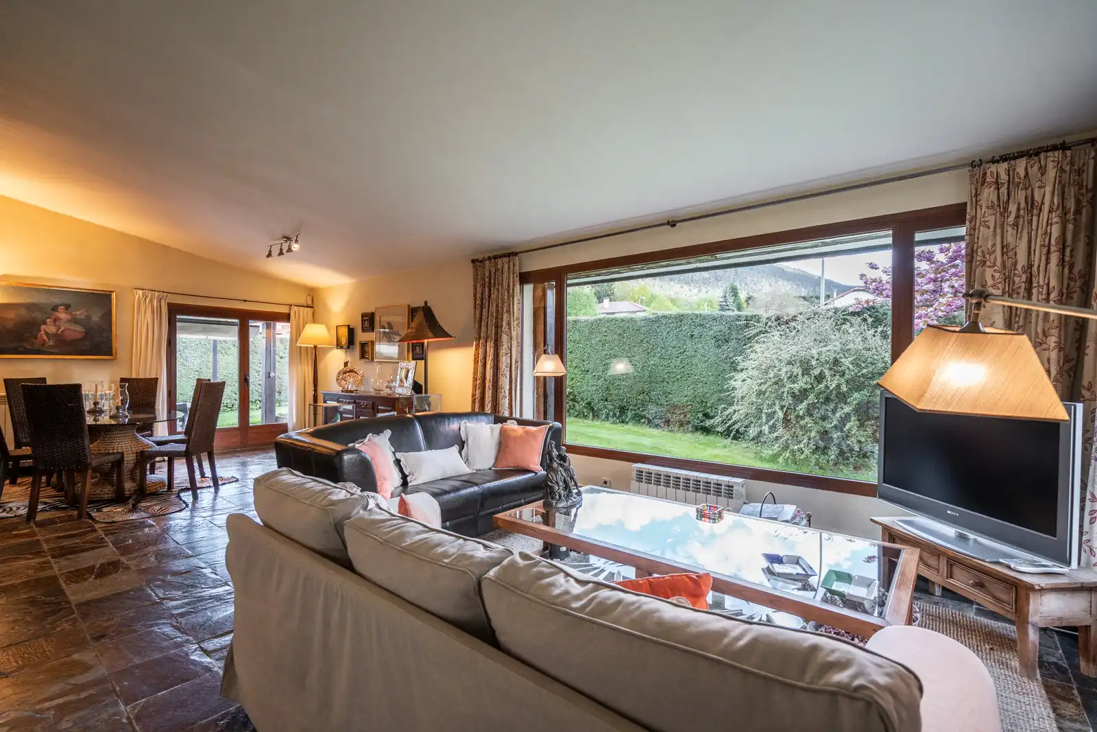 Living room of Houses for sale in El Espinar  with Heating, Private garden and Terrace