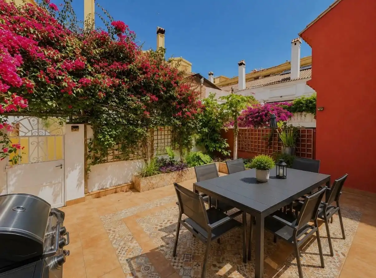 Terrace of Houses for sale in Fuengirola  with Air Conditioner, Heating and Private garden
