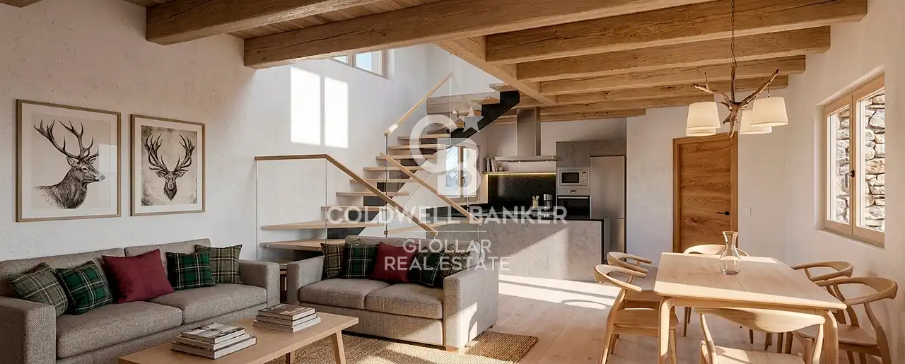 Sala d'estar de Casa o xalet en venda en Urús amb Calefacció, Jardí privat i Parquet
