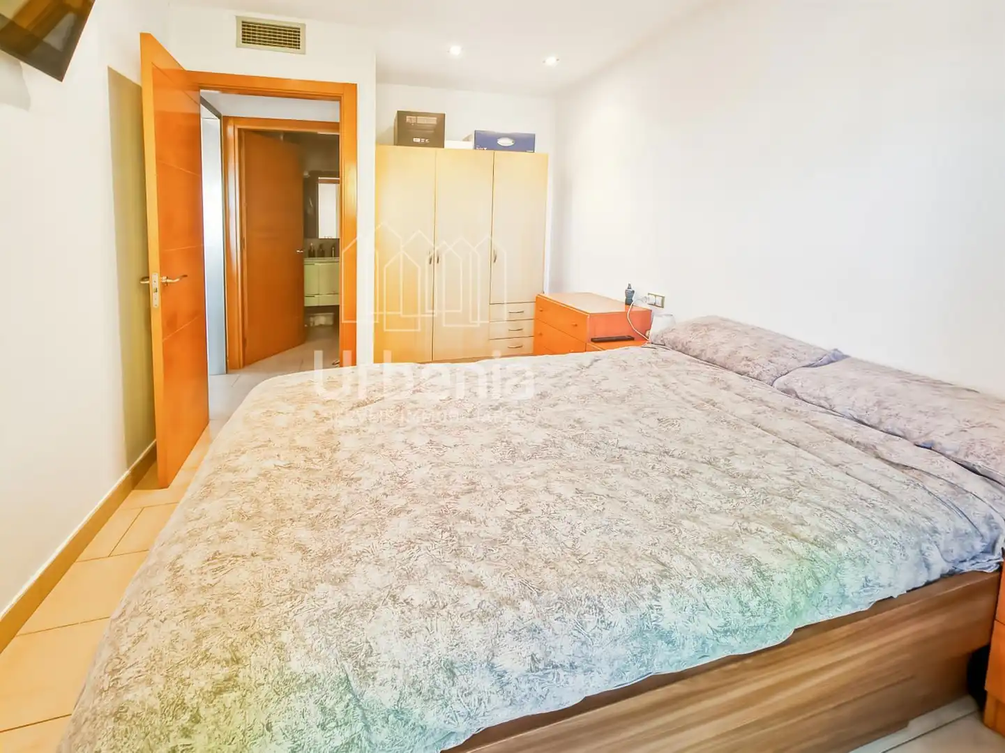 Schlafzimmer von Wohnung zum Verkauf in Mataró mit Klimaanlage, Terrasse und Abstellraum