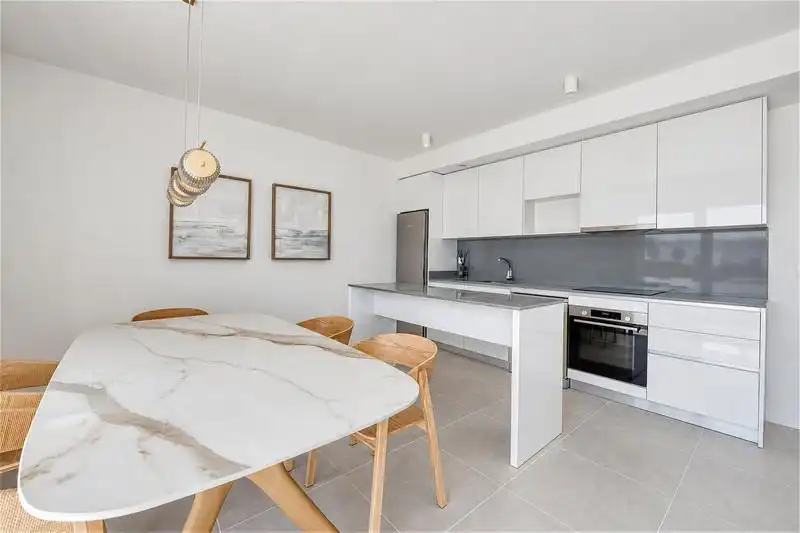 Cocina de Apartamento de alquiler en Estepona con Aire acondicionado, Calefacción y Terraza