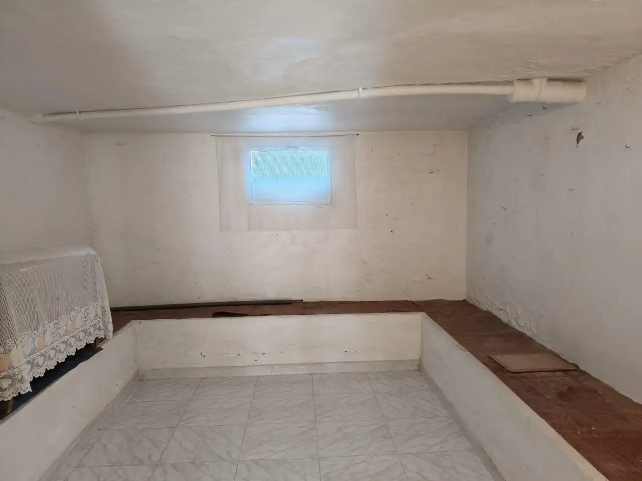 Houses for sale in Lucena  with Air Conditioner, Terrace and Storage room