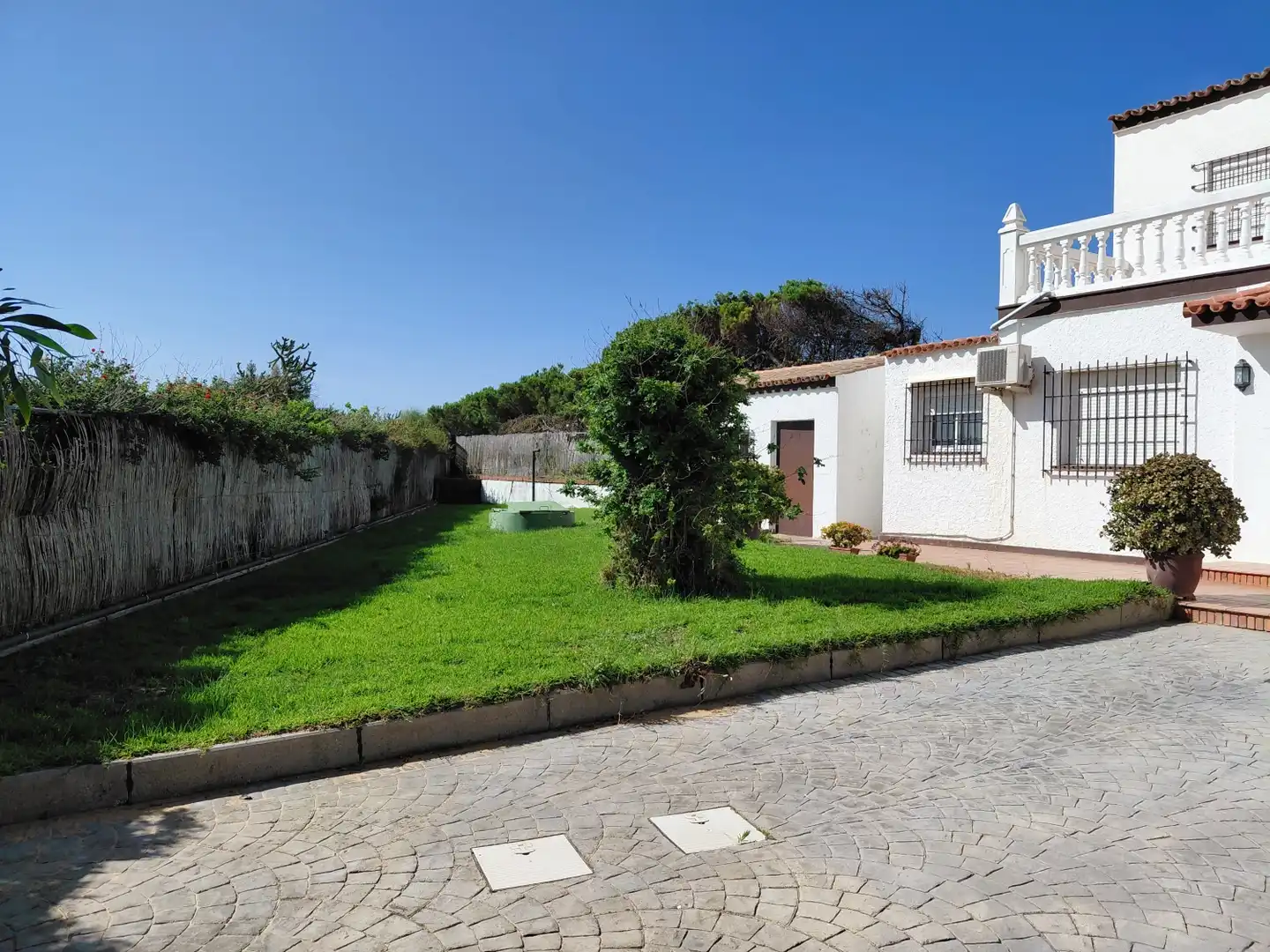Garden of Houses for sale in Rota  with Air Conditioner, Private garden and Terrace