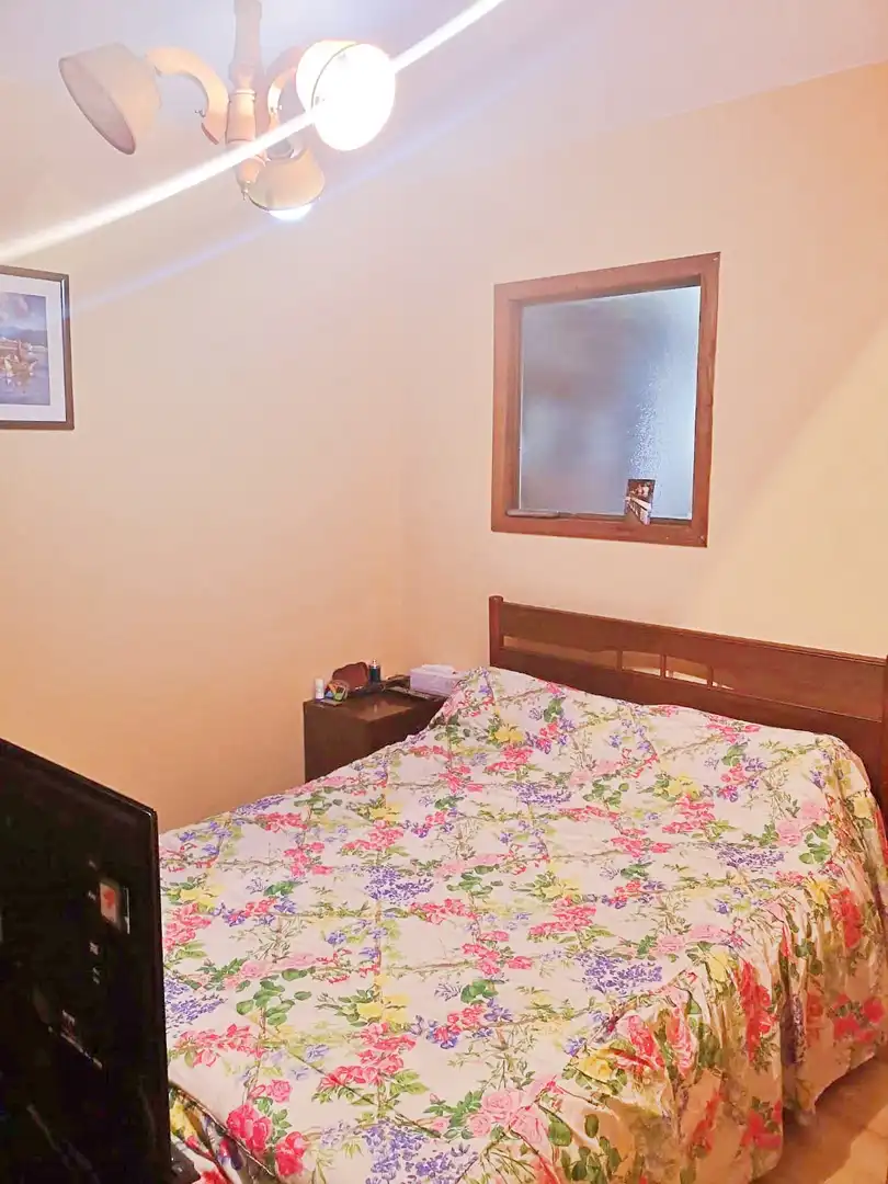 Schlafzimmer von Geschaftsraum zum Verkauf in Viveiro mit Möbliert