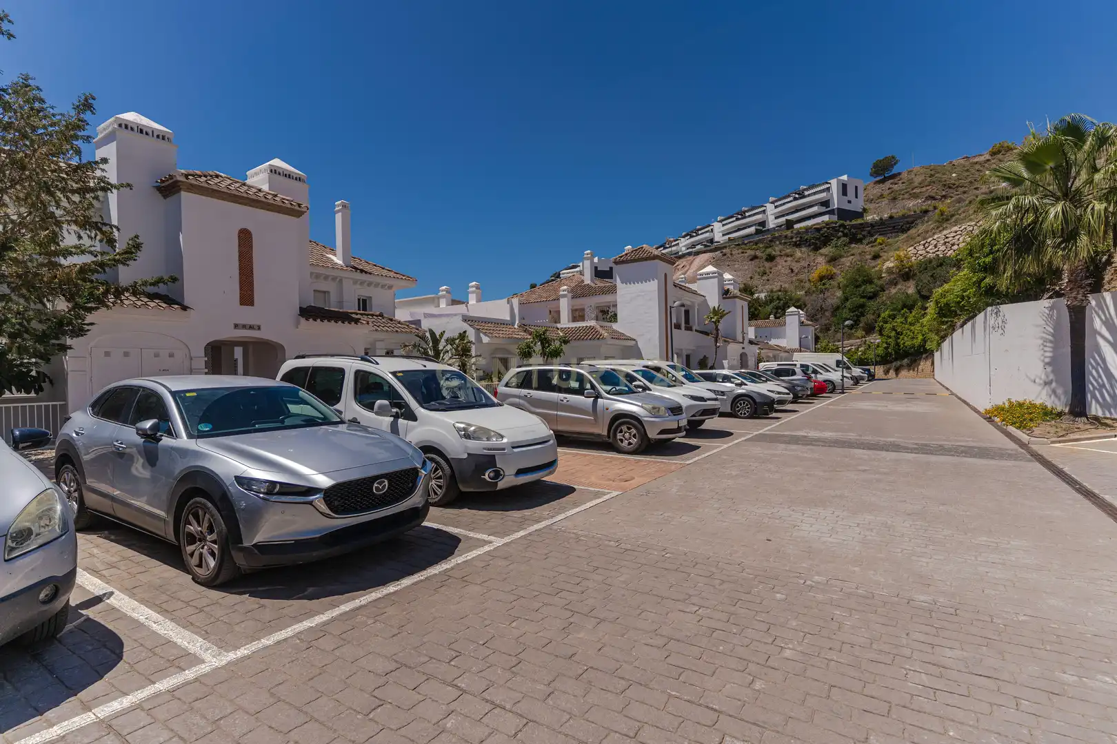 Parking de Apartamento en venta en Rincón de la Victoria con Aire acondicionado, Trastero y Piscina