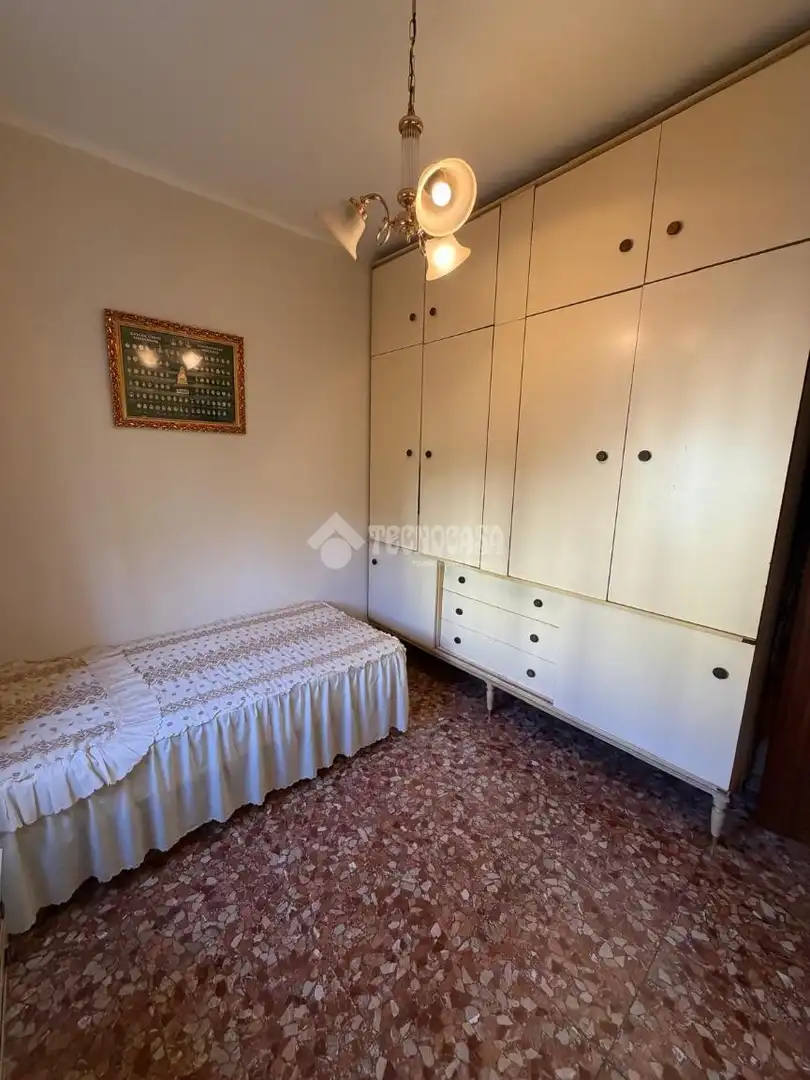 Bedroom of Flat for sale in Sevilla  with Air Conditioner and Furnished