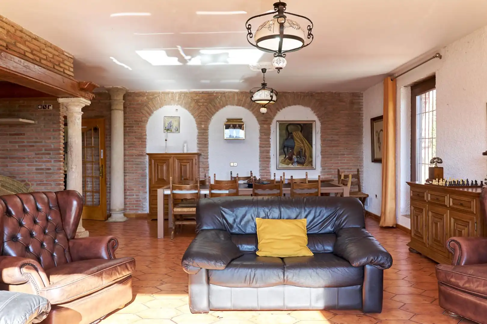 Sala d'estar de Finca rústica en venda en Jaén amb Aire condicionat, Calefacció i Jardí privat