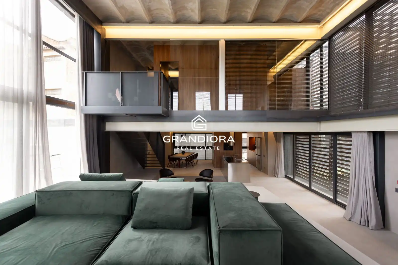 Living room of Flat for rent in Barcelona  with Air Conditioner, Terrace and Furnished