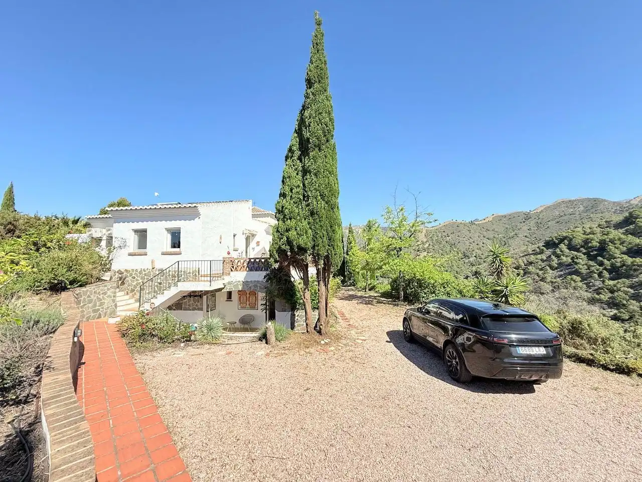 Vista exterior de Casa o xalet en venda en Frigiliana amb Aire condicionat, Calefacció i Jardí privat