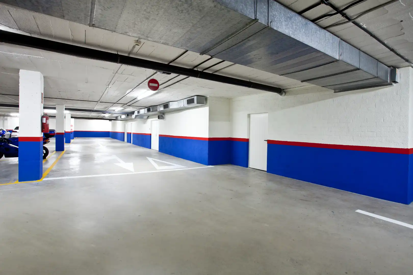 Individual with lift for sale in Carrer de la Garrotxa 6, imagen 5
