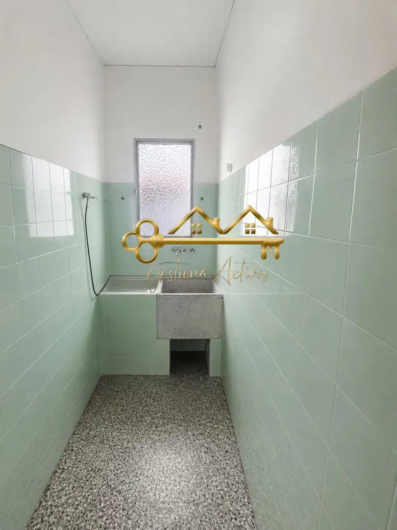 Baño de Piso en venta en Vallada con Balcón