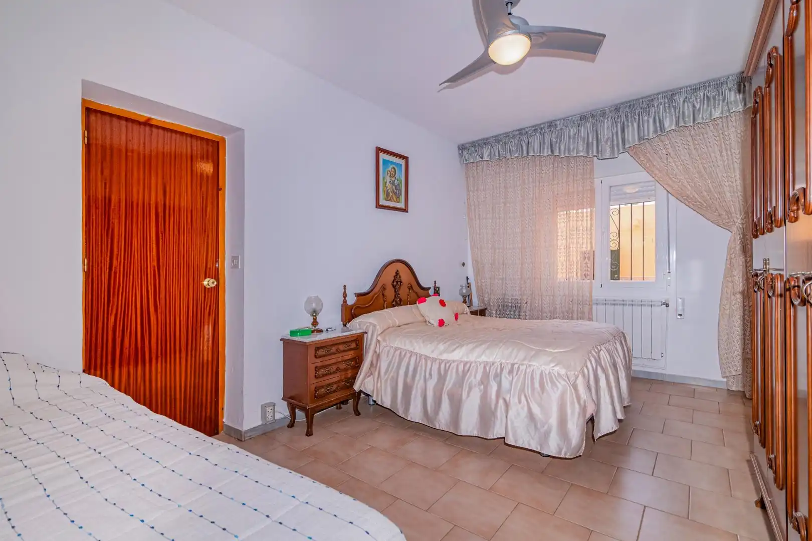 Habitación de Casa o chalet en venta en Baza con Aire acondicionado, Calefacción y Jardín privado