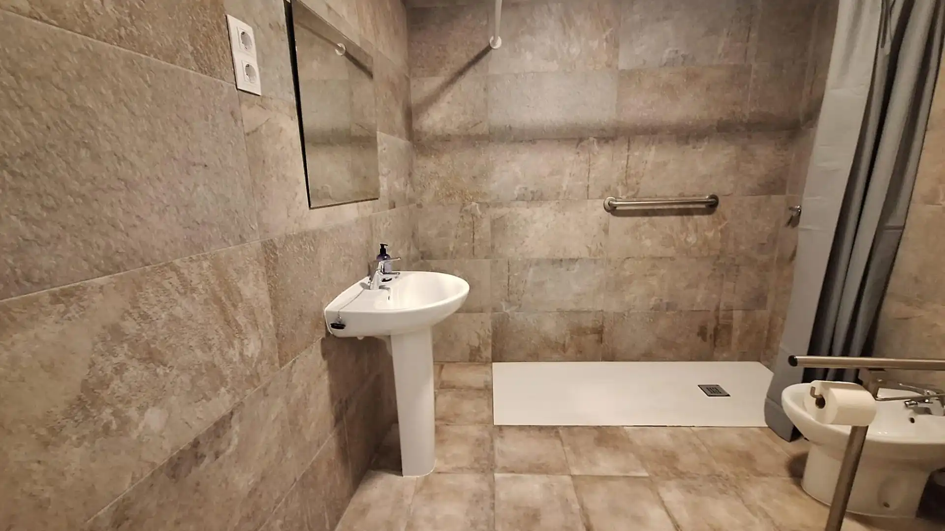 Bany de Casa o xalet en venda en Sabadell amb Terrassa