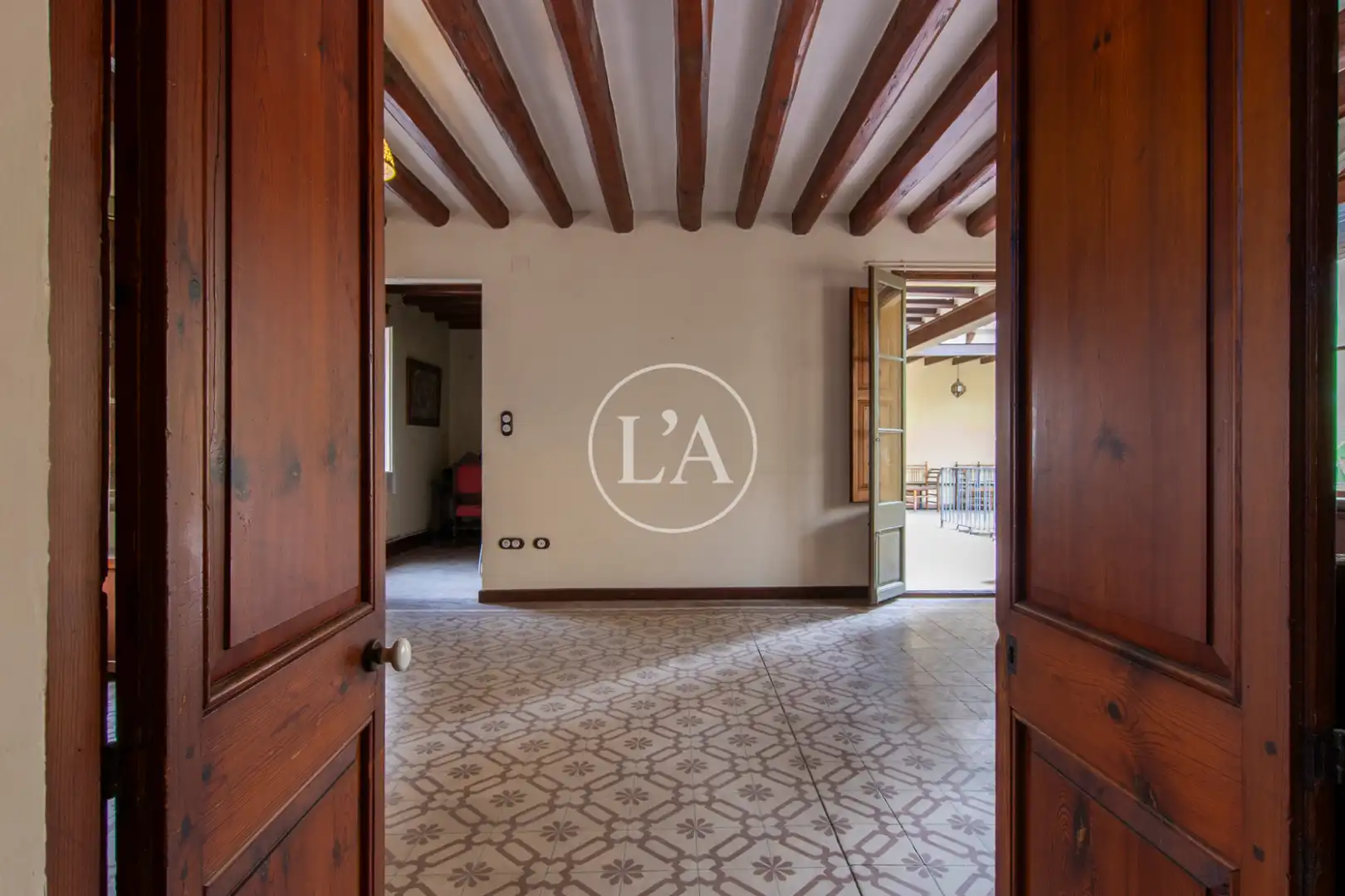 Casa aparellada amb terrassa en venda a Carrer de la Verge de la Pineda, imagen 2