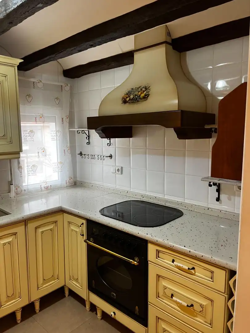 Cocina de Piso de alquiler en Yecla con Aire acondicionado, Calefacción y Jardín privado