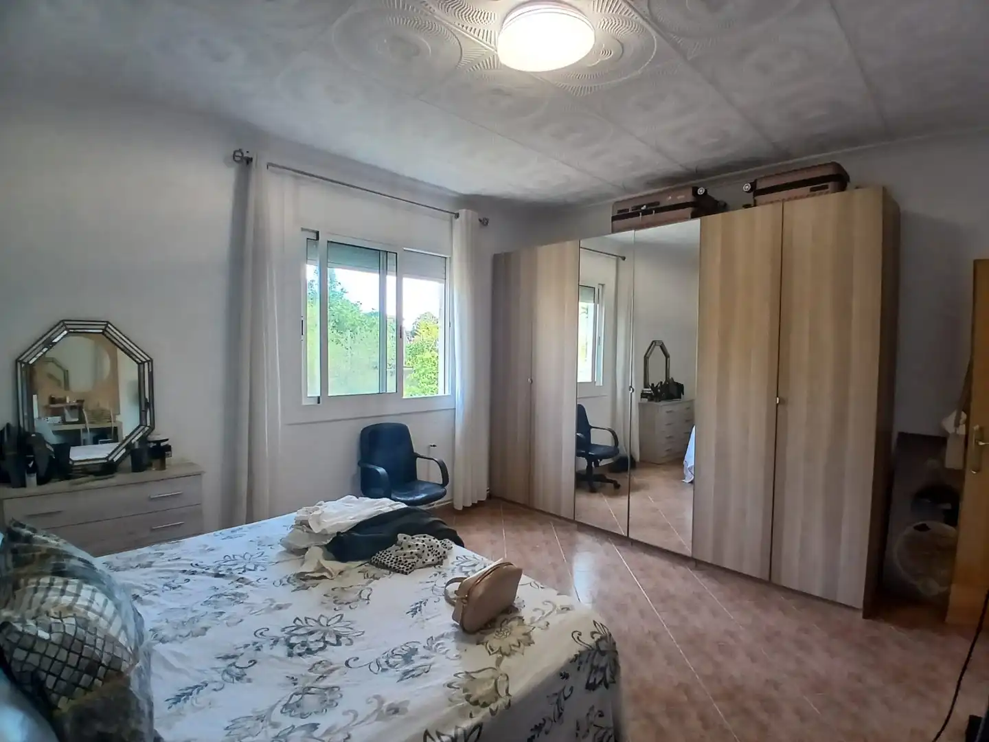 Dormitori de Casa o xalet en venda en Barcelona amb Aire condicionat, Calefacció i Jardí privat