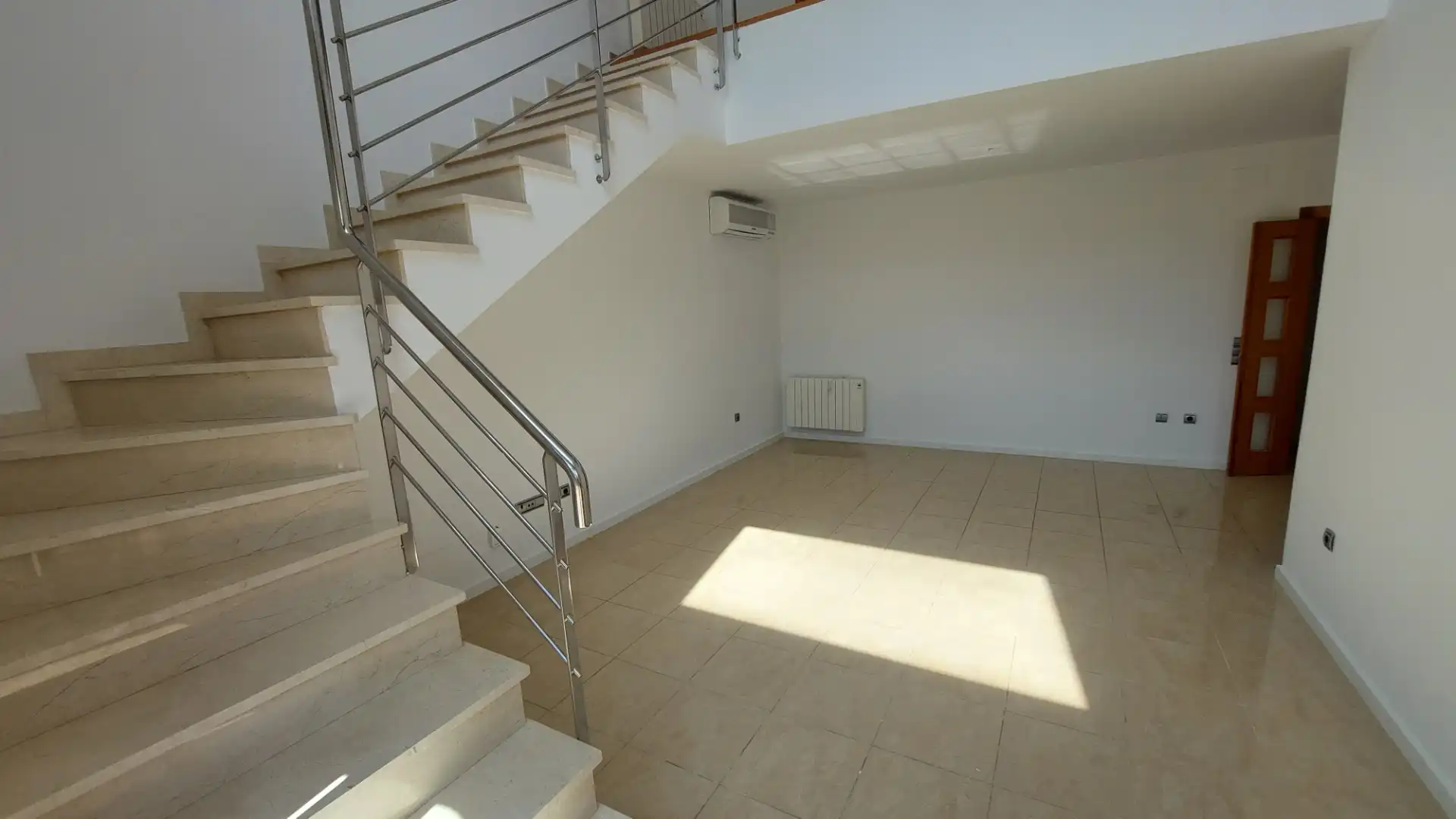 Casa adosada en venta en Vilafranca del Penedès con Aire acondicionado, Calefacción y Jardín privado