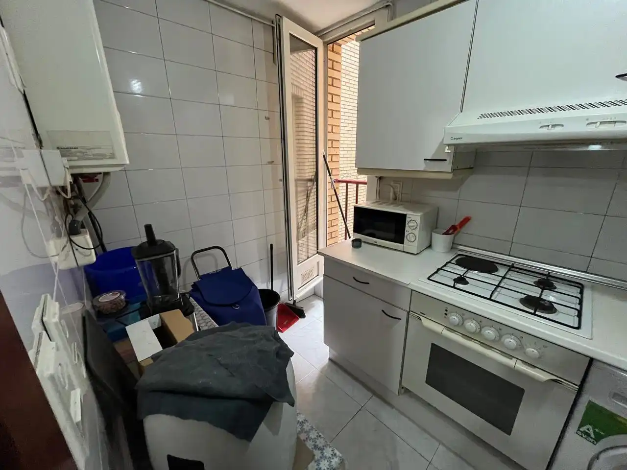 Kitchen of Flat for sale in Zaragoza  with Heating and Furnished