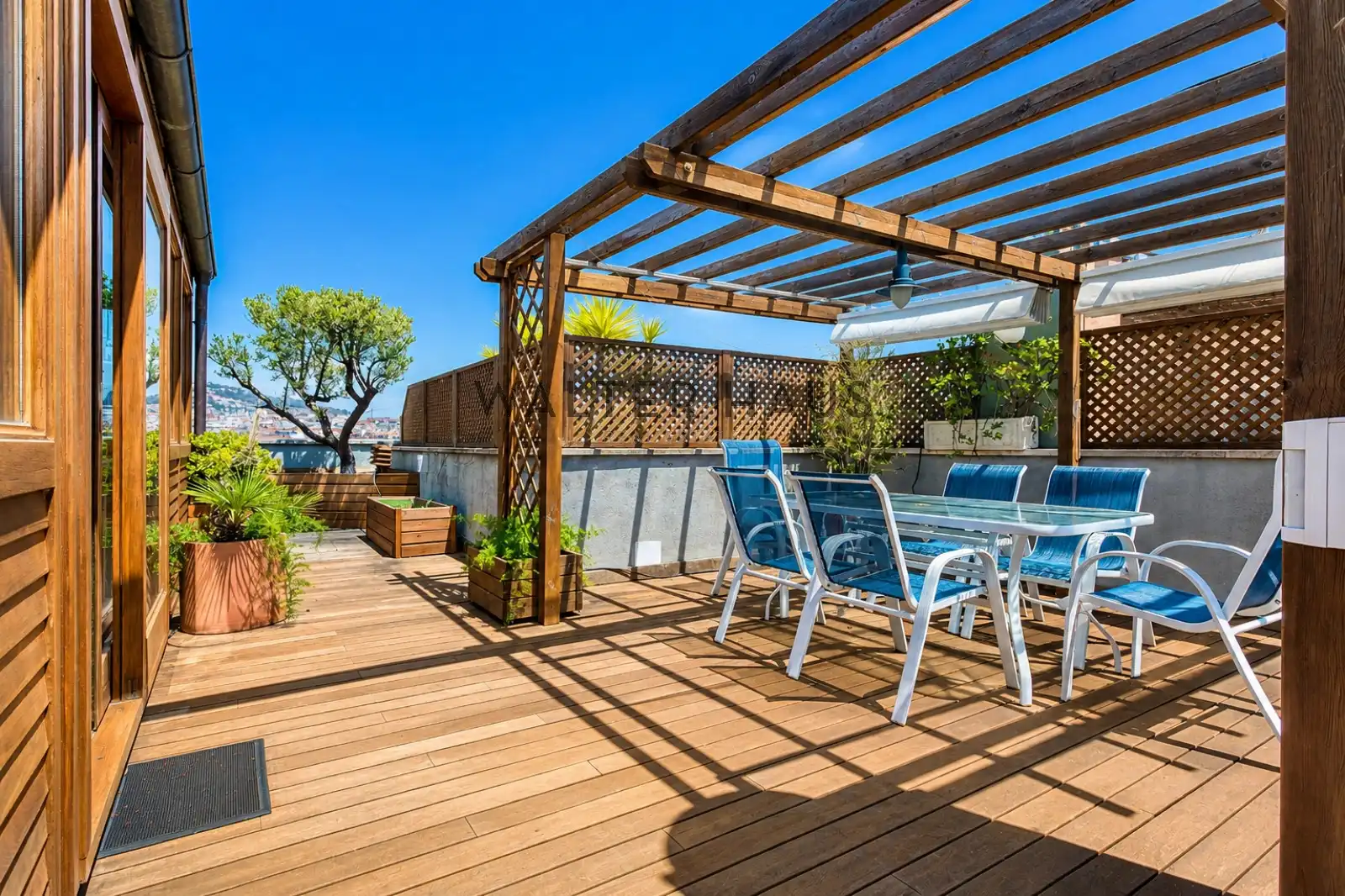 Terrasse von Dachboden zum Verkauf in Barcelona mit Klimaanlage, Heizung und Parkett