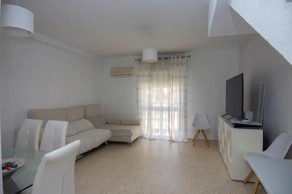 Sala d'estar de Dúplex en venda en El Puerto de Santa María amb Aire condicionat i Balcó