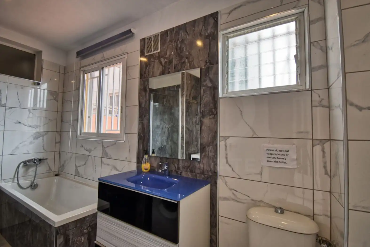 Bathroom of Houses for sale in Gandia  with Air Conditioner, Heating and Terrace