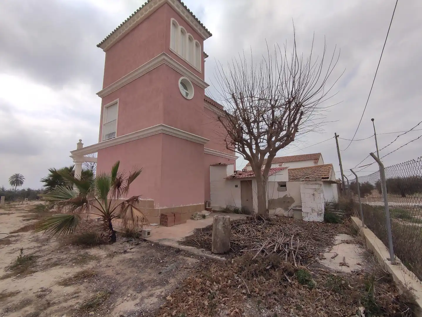 Vista exterior de Casa o xalet en venda en Elche / Elx amb Jardí privat, Terrassa i Traster