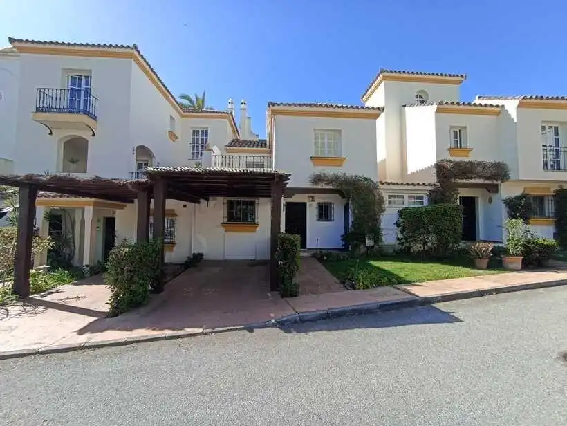 Terraced house with pool for sale in Manilva Pueblo, imagen 25