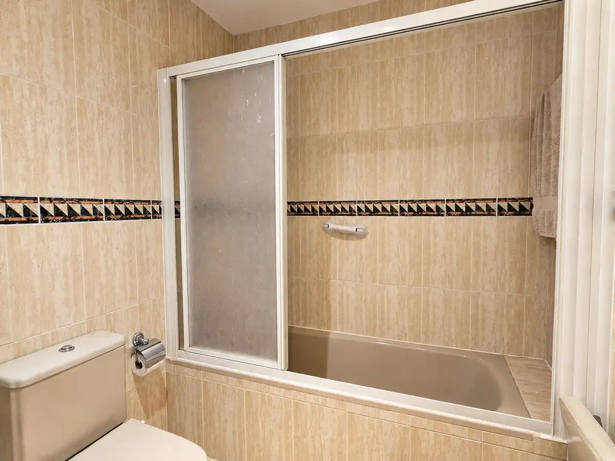 Bathroom of Apartments for sale in Mijas  with Air Conditioner, Heating and Terrace