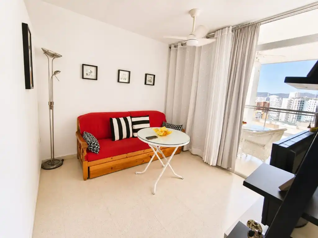 Wohnzimmer von Wohnung zum Verkauf in Benidorm mit Klimaanlage und Möbliert