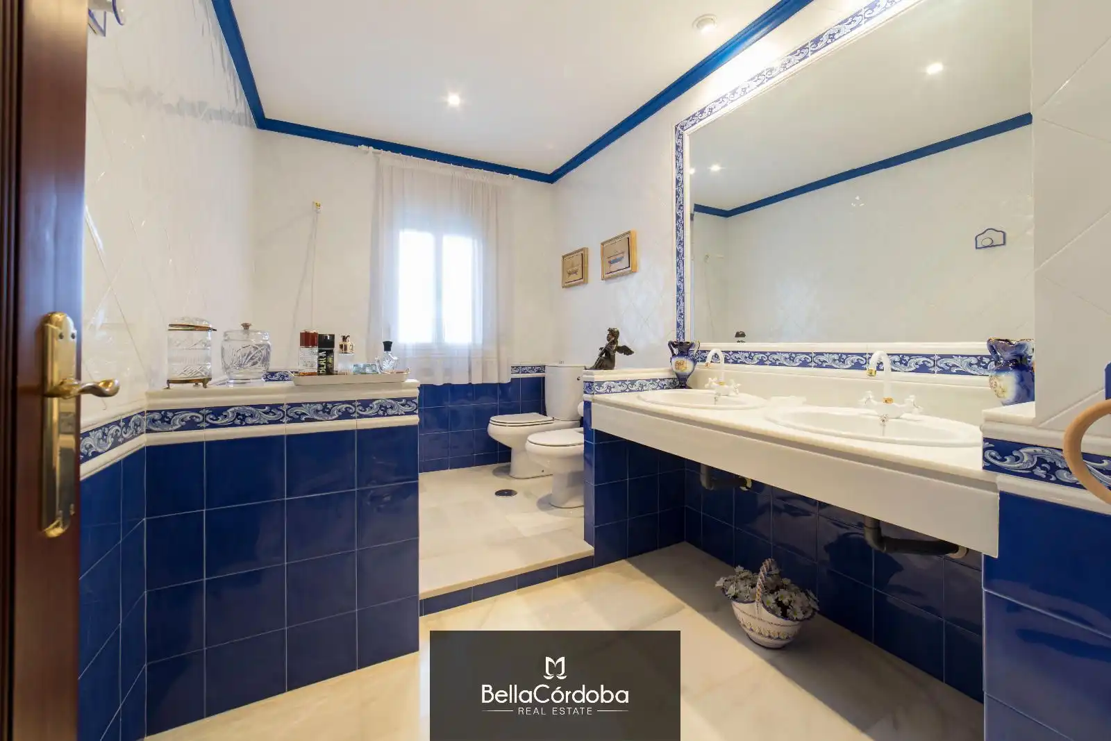 Bathroom of Houses for sale in Córdoba  with Air Conditioner, Heating and Terrace