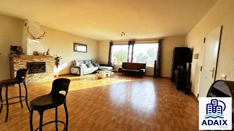 Sala d'estar de Finca rústica en venda en Pulgar amb Calefacció i Terrassa