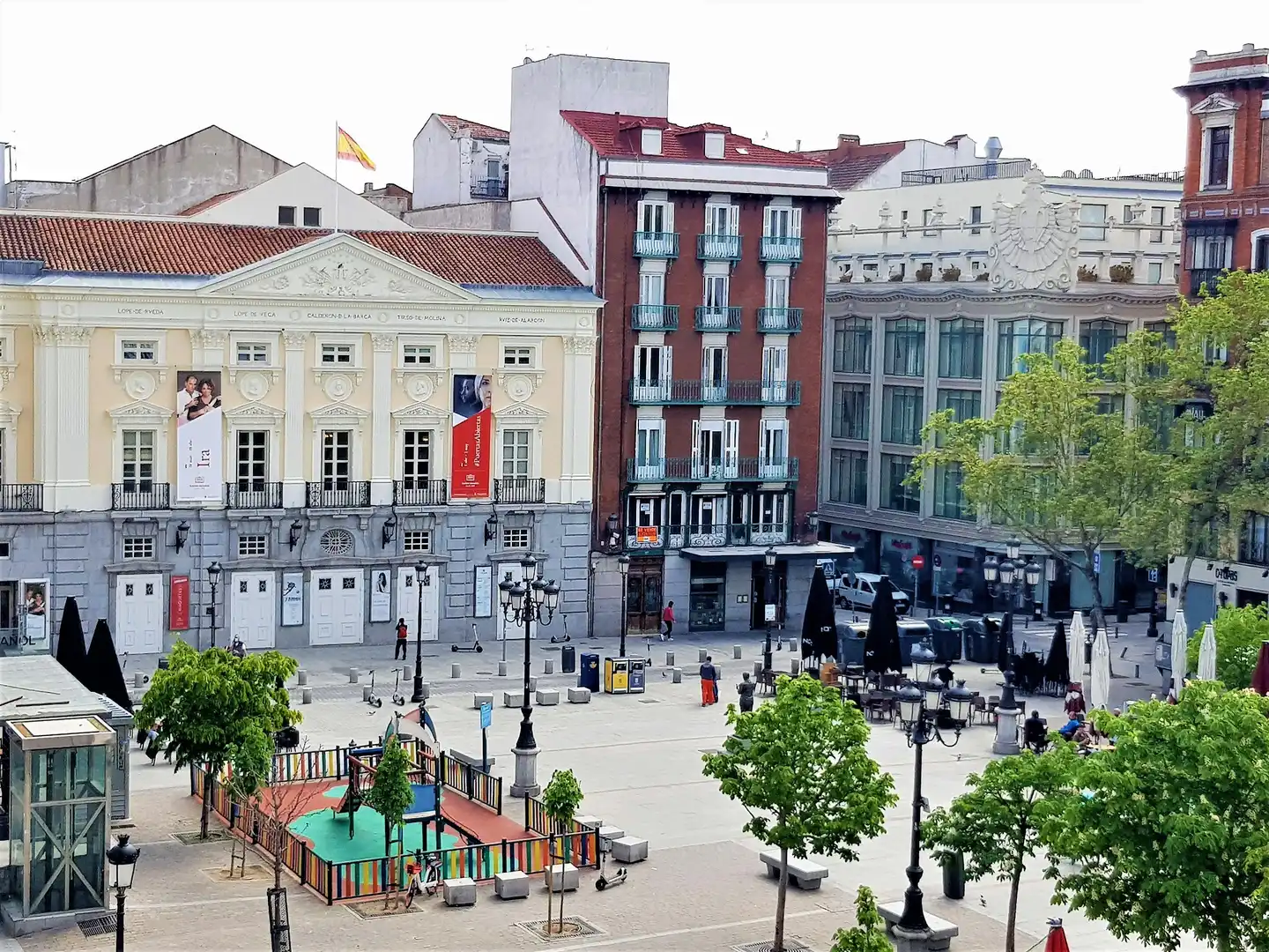 Flat for rent in Plaza de Santa Ana, Cortes - Huertas