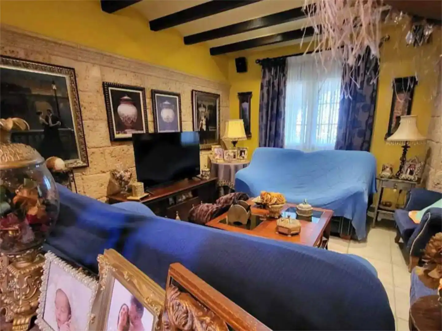 Sala de estar de Finca rústica en venta en Bigastro con Aire acondicionado, Jardín privado y Piscina