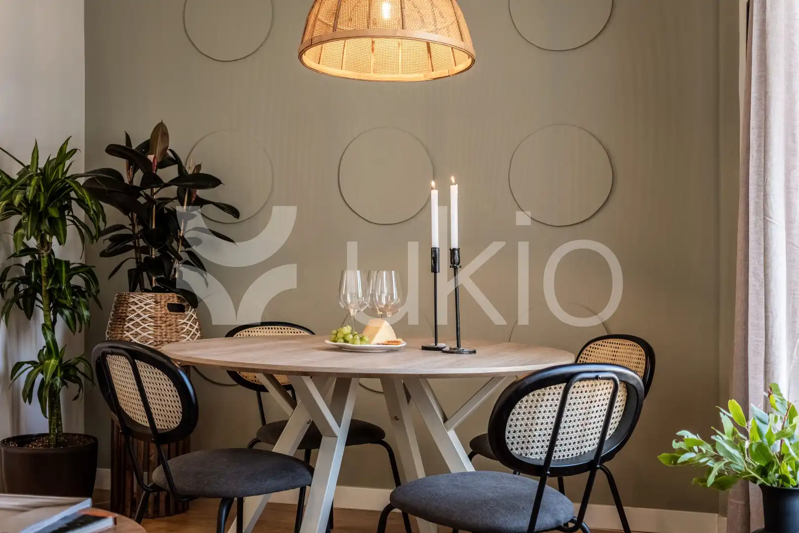 Comedor de Apartamento de alquiler en Madrid con Aire acondicionado, Calefacción y Amueblado