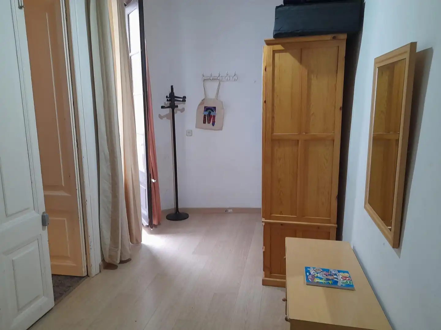 Bedroom of Flat for sale in Barcelona