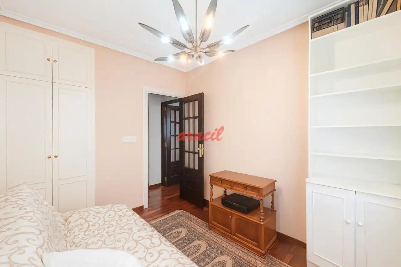 Habitación de Piso en venta en Ourense Capital  con Aire acondicionado, Calefacción y Trastero