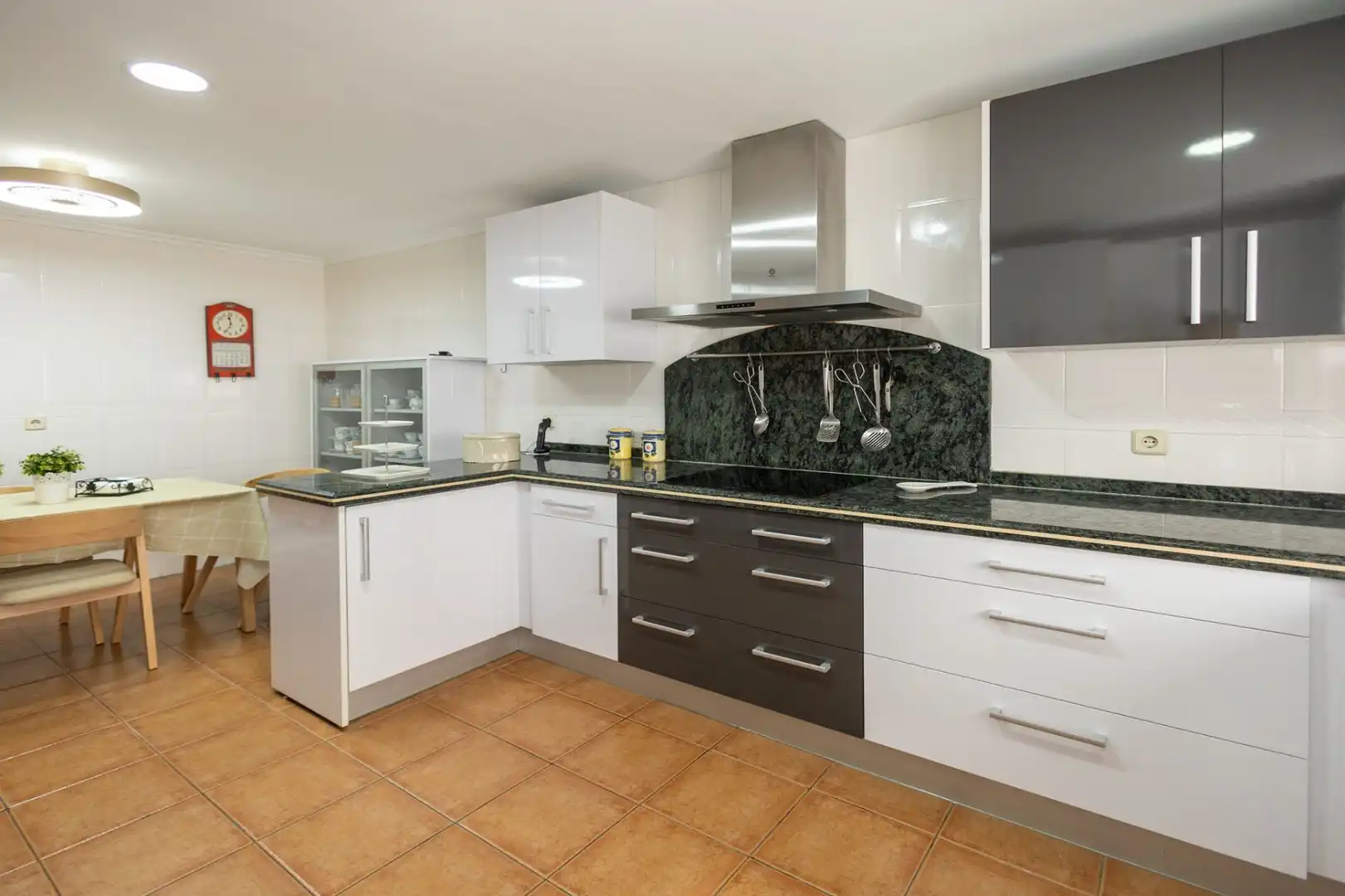 Cocina de Casa o chalet en venta en Melilla con Aire acondicionado, Calefacción y Jardín privado