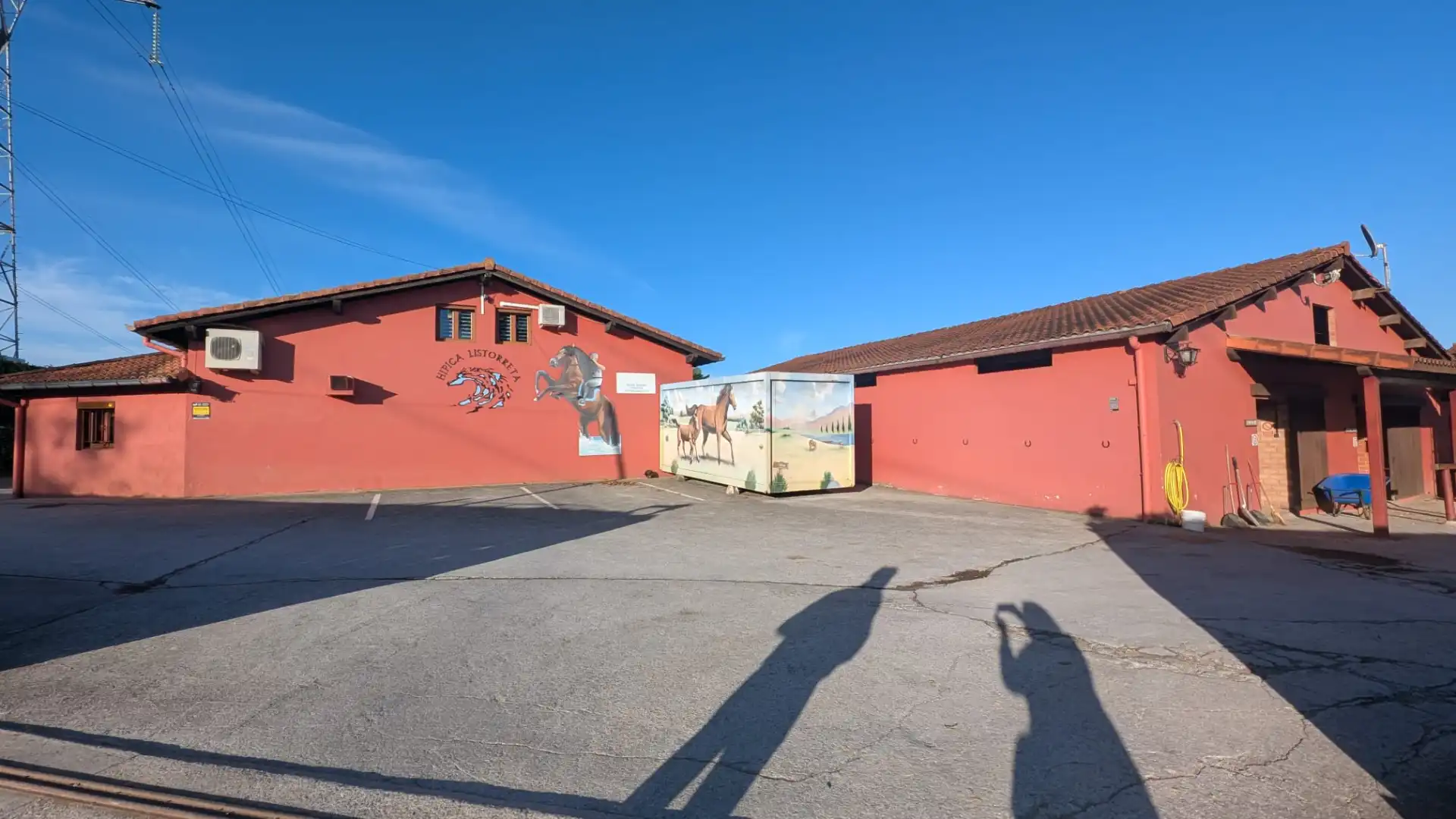 Vista exterior de Edificio en venta en Errenteria con Alarma