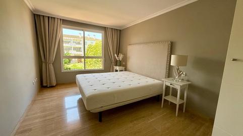 Foto 5 de Apartament de lloguer a Puerto Banús, Málaga