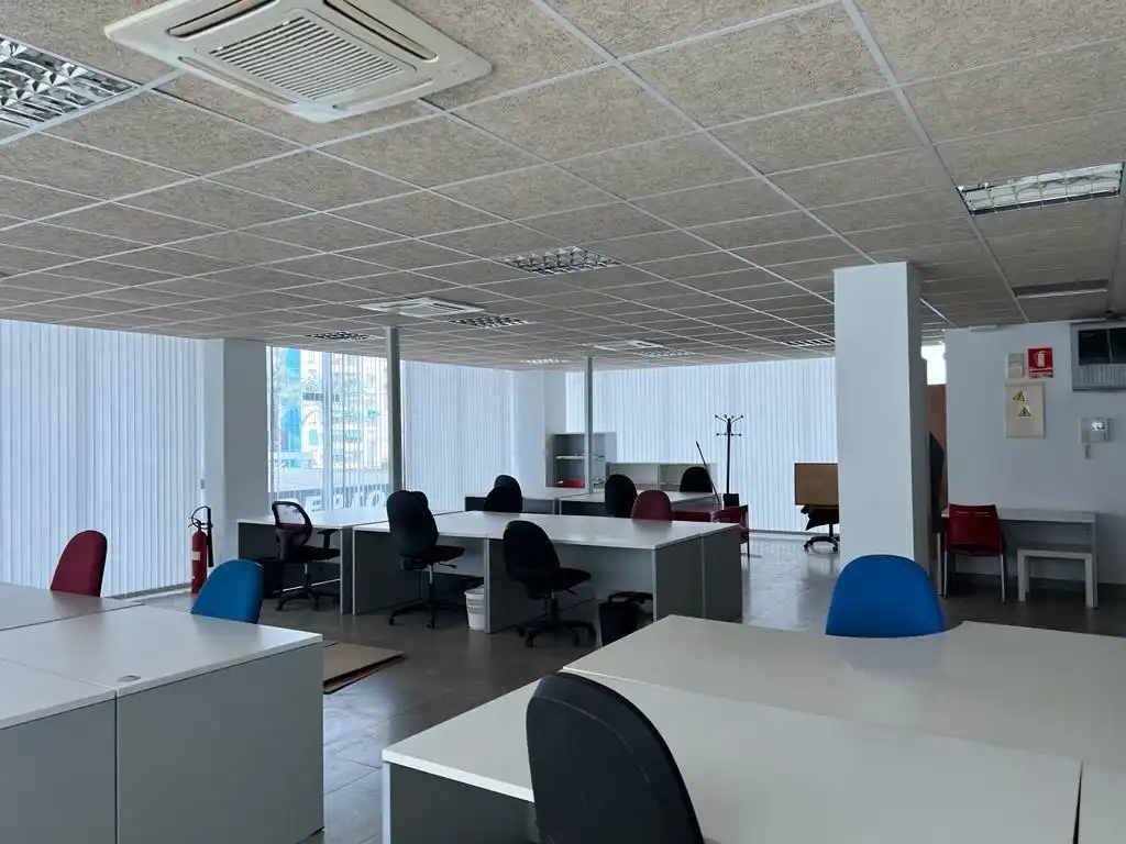Office space with lift for sale in Centro